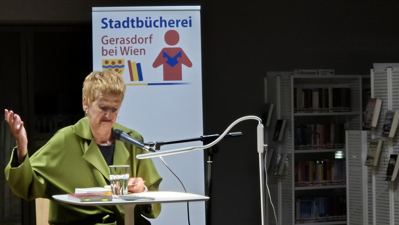 Eva Rossmann liest 